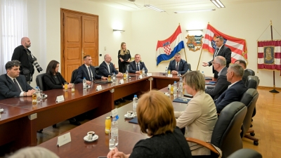 Obrtnici potpisivanje sporazuma (8)